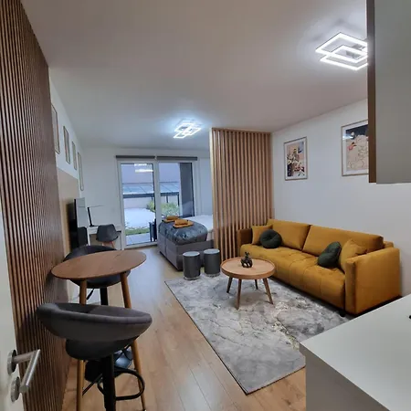 Alfa Albelli With Free Garage Parking Apartmán *