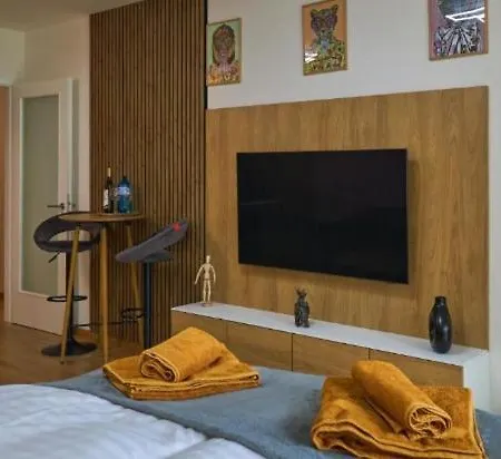 Alfa 2 Free Parking Ac Near Center *