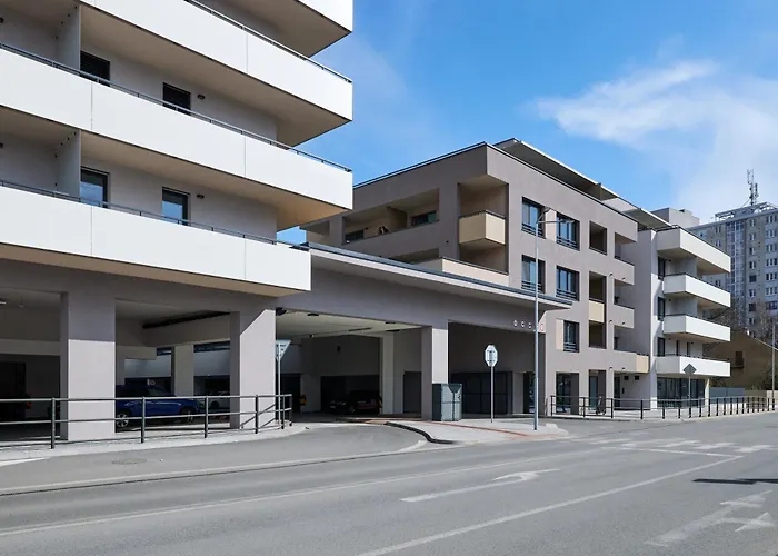 Alfa 2 Free Parking Ac Near Center 코시체